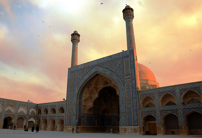 ایوان صاحب ایوان صاحب