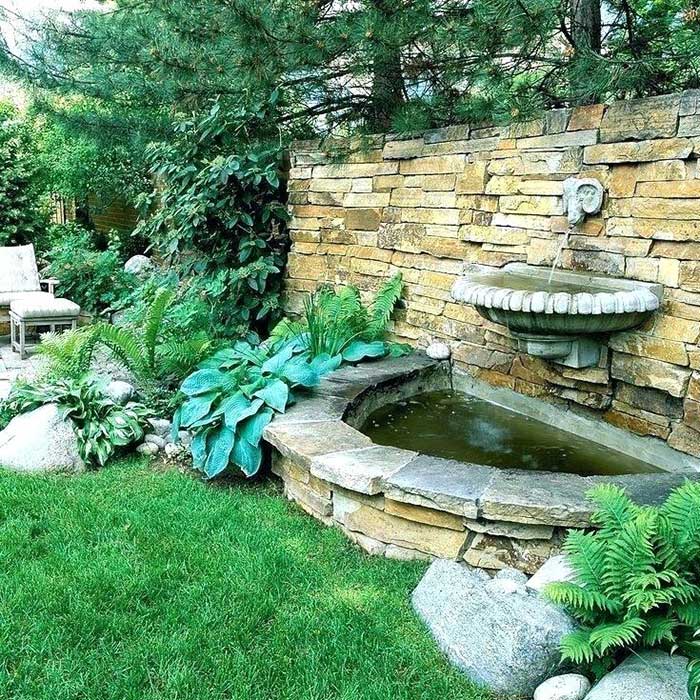 آبنمای دیواری باغی آبنمای دیواری باغی